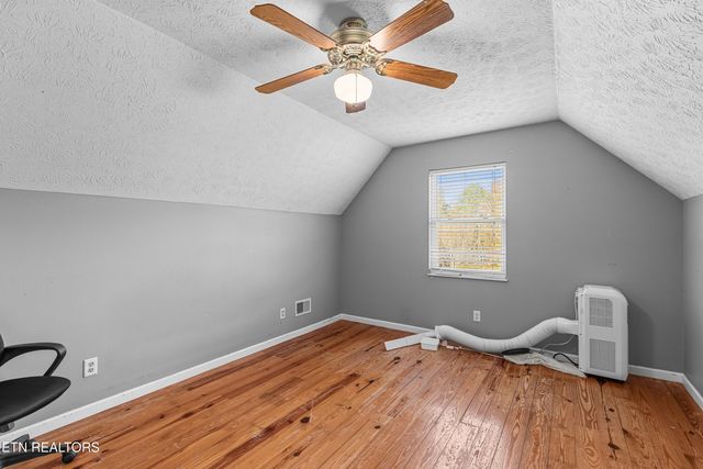 747 E Dumplin Valley Rd, Jefferson City, TN 37760