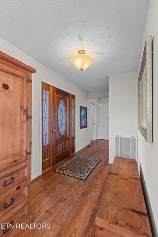 747 E Dumplin Valley Rd, Jefferson City, TN 37760