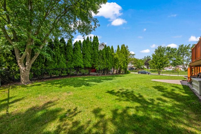 3590 Winston Drive, Hoffman Estates, IL 60192