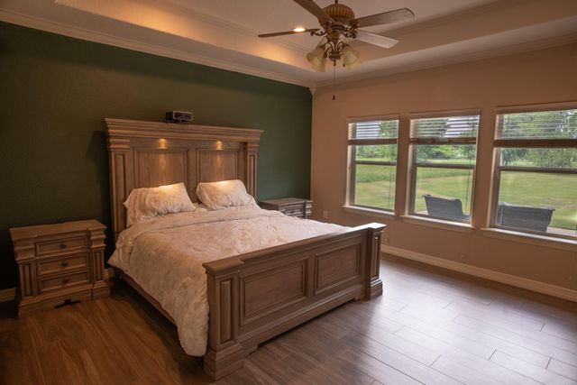 544 Wagon Wheel Trail, Angleton, TX 77515
