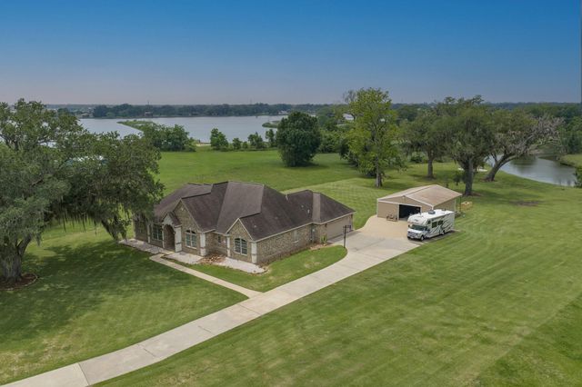 544 Wagon Wheel Trail, Angleton, TX 77515