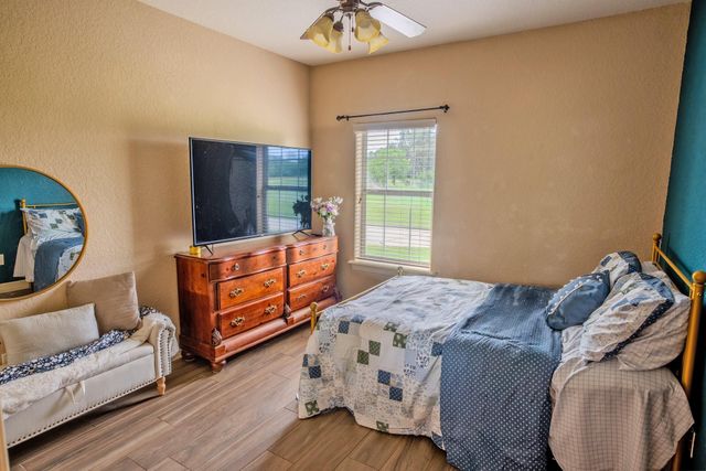 544 Wagon Wheel Trail, Angleton, TX 77515