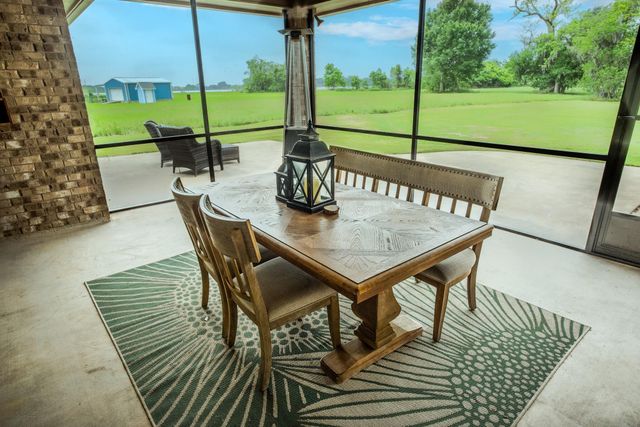 544 Wagon Wheel Trail, Angleton, TX 77515