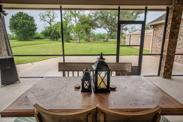544 Wagon Wheel Trail, Angleton, TX 77515