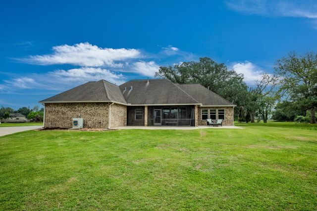 544 Wagon Wheel Trail, Angleton, TX 77515