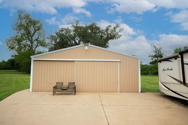 544 Wagon Wheel Trail, Angleton, TX 77515