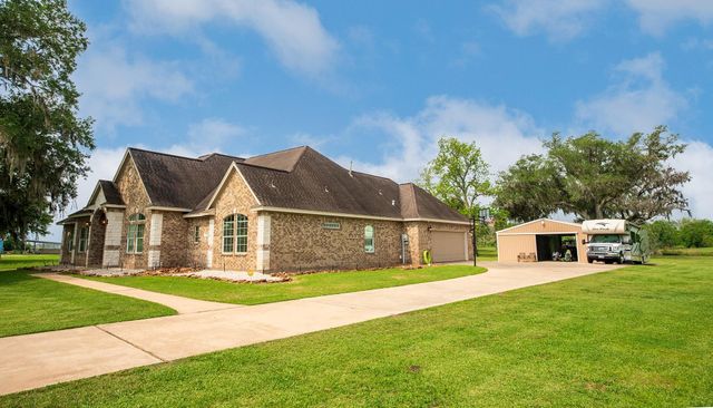 544 Wagon Wheel Trail, Angleton, TX 77515