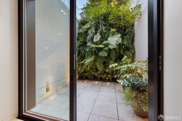 2833 Vallejo Street, San Francisco, CA 94123