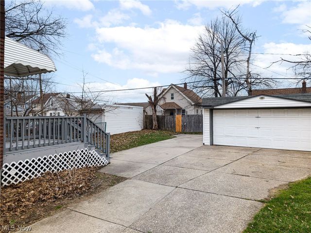 19307 Kildeer Avenue, Cleveland, OH 44119