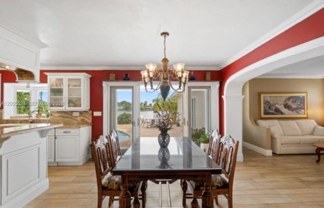 4800 NE 13th Ter, Oakland Park, FL 33334