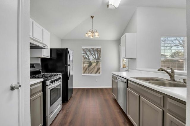 1101 Disraeli CIR, Pflugerville, TX 78660