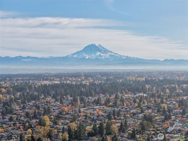 805 E 58th Street, Tacoma, WA 98404