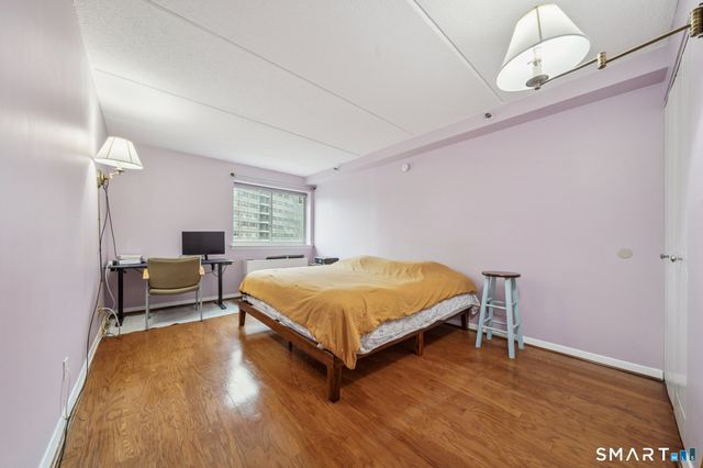 143 Hoyt Street APT 2H, Stamford, CT 06905