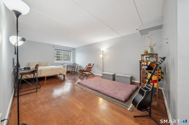 143 Hoyt Street APT 2H, Stamford, CT 06905