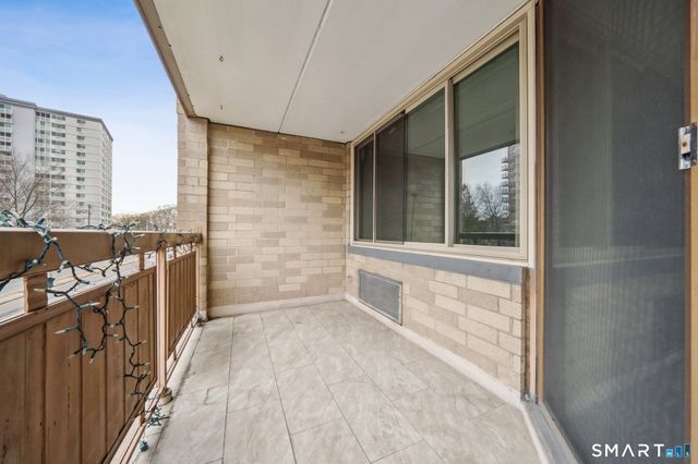 143 Hoyt Street APT 2H, Stamford, CT 06905