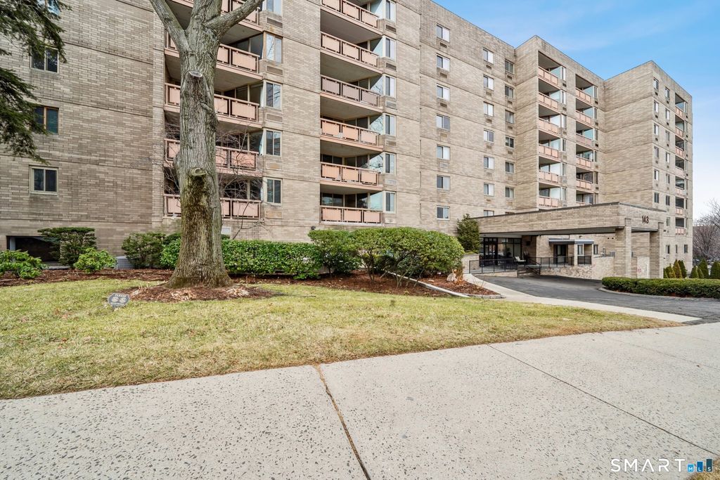 143 Hoyt Street APT 2H, Stamford, CT 06905