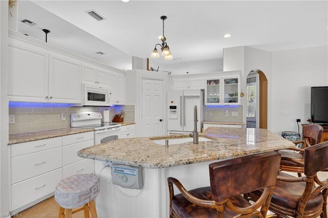 2630 8th ST NW, Naples, FL 34120