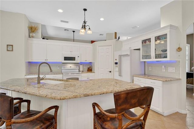 2630 8th ST NW, Naples, FL 34120