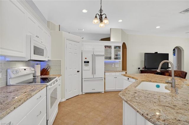 2630 8th ST NW, Naples, FL 34120