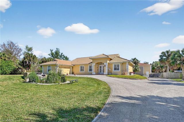 2630 8th ST NW, Naples, FL 34120