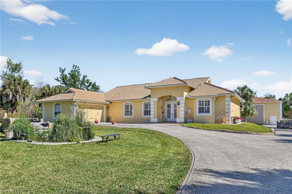 2630 8th ST NW, Naples, FL 34120