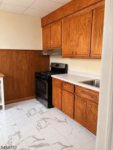 388 N 6Th St, Newark City, NJ 07107