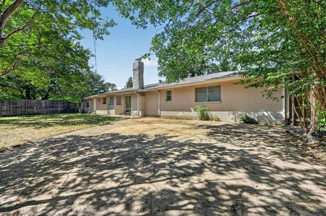7200 Ellis Road, Fort Worth, TX 76112