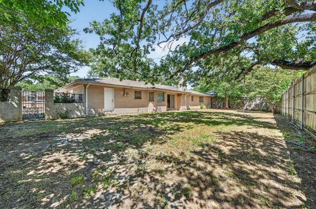 7200 Ellis Road, Fort Worth, TX 76112