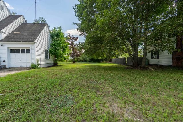 90 W High Street, Somersworth, NH 03878
