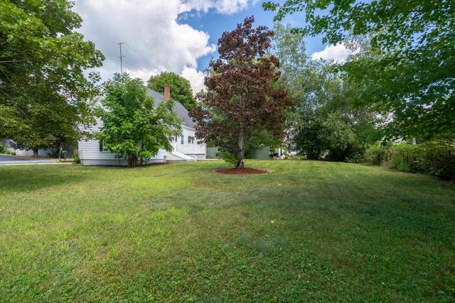 90 W High Street, Somersworth, NH 03878