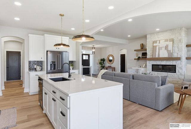 7651 N 167th Street, Bennington, NE 68007