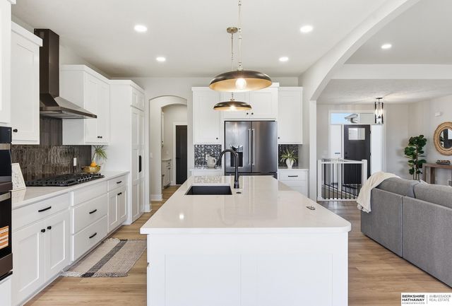 7651 N 167th Street, Bennington, NE 68007