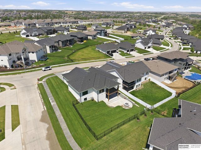 7651 N 167th Street, Bennington, NE 68007
