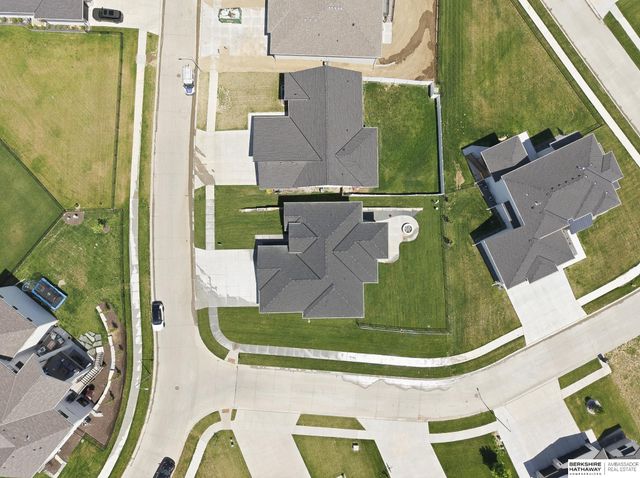 7651 N 167th Street, Bennington, NE 68007