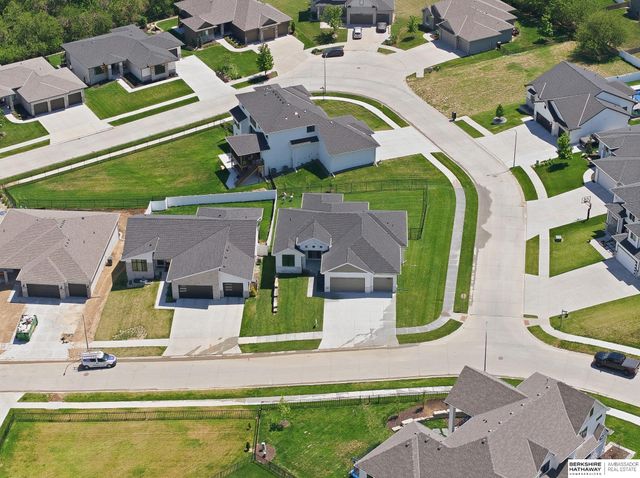 7651 N 167th Street, Bennington, NE 68007