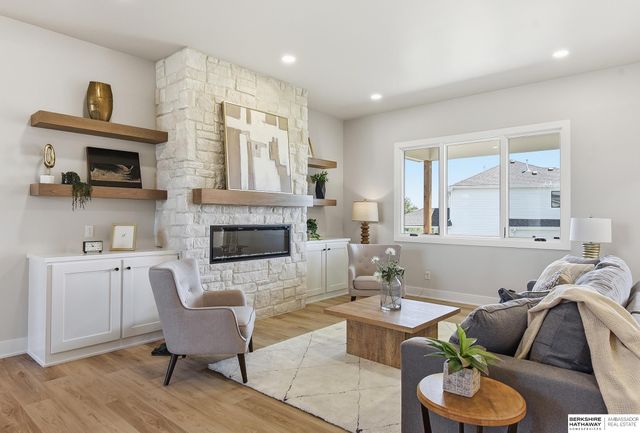 7651 N 167th Street, Bennington, NE 68007
