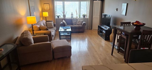 4975 Washington St 310, Boston, MA 02132