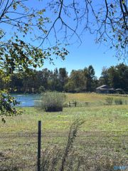 512 New Harmony Road, Arab, AL 35016