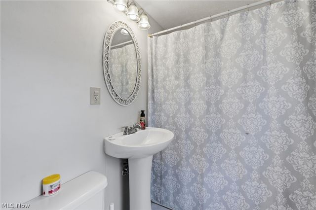 369 E 46th Street, Lorain, OH 44052