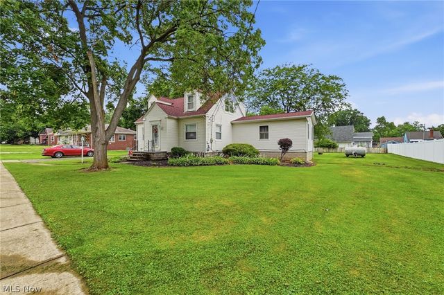 369 E 46th Street, Lorain, OH 44052
