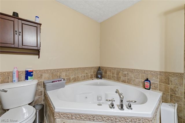 369 E 46th Street, Lorain, OH 44052