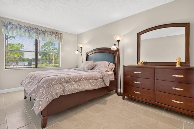 3276 CANDLE RIDGE COURT 202, Orlando, FL 32822