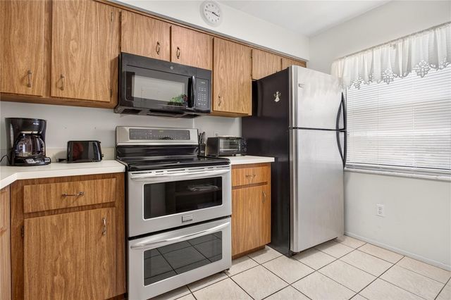 3276 CANDLE RIDGE COURT 202, Orlando, FL 32822