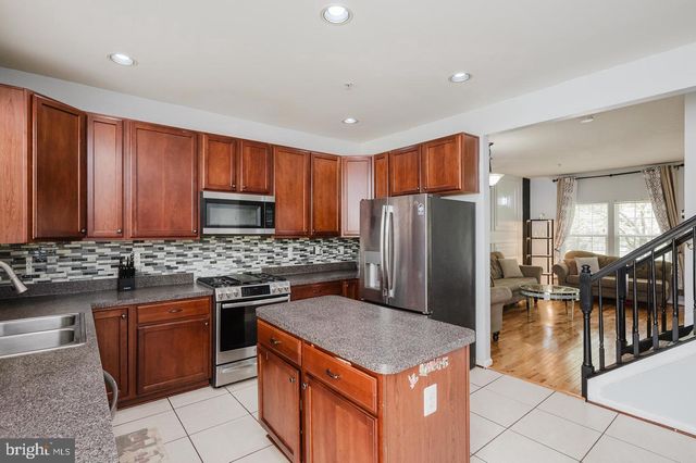 3086 RAKING LEAF DR, Abingdon, MD 21009