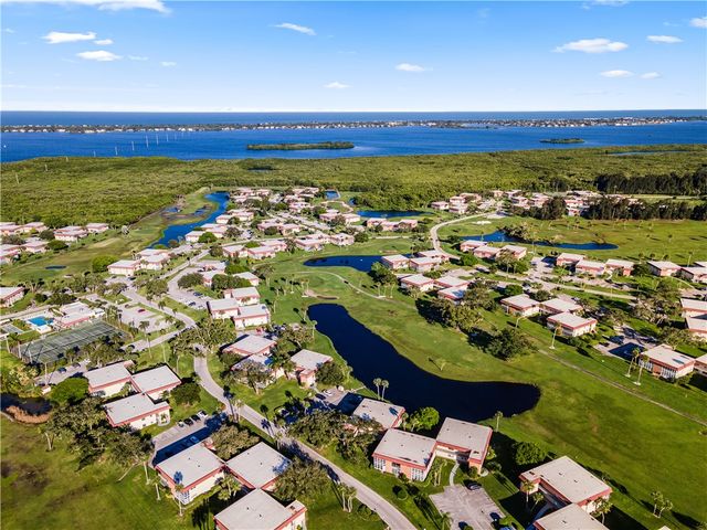 93 Spring Lake Drive 206, Vero Beach, FL 32962