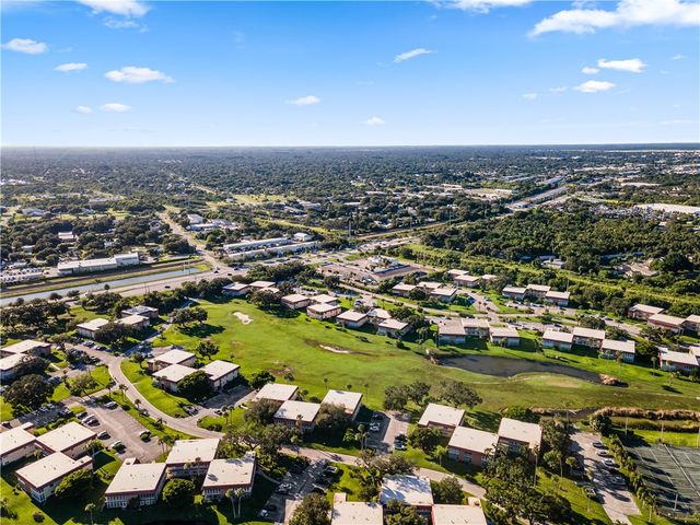 93 Spring Lake Drive 206, Vero Beach, FL 32962