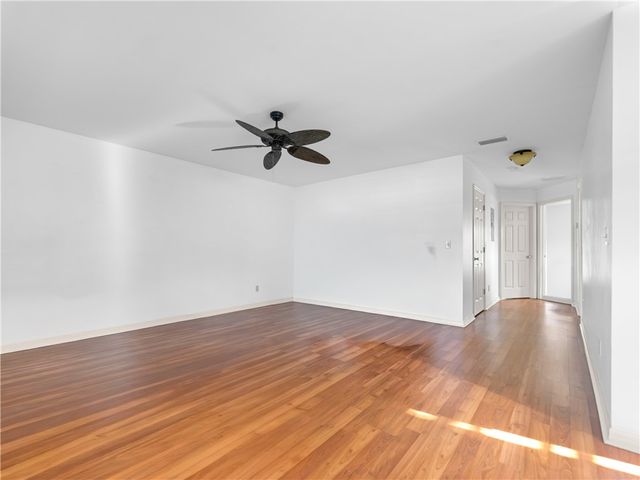 93 Spring Lake Drive 206, Vero Beach, FL 32962