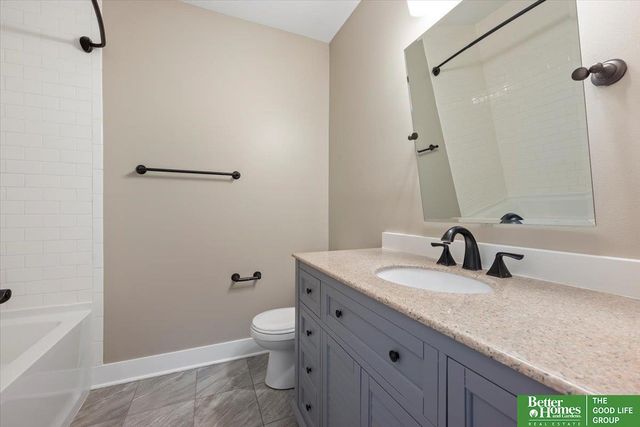 4010 Harney Street, Omaha, NE 68131