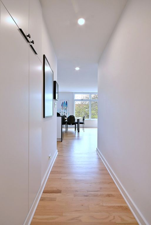 Image 28 of property listing at 222 N Marion Street 2I, Oak Park, IL 60302