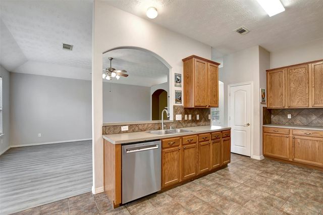 2013 Lulach Lane, Conroe, TX 77301